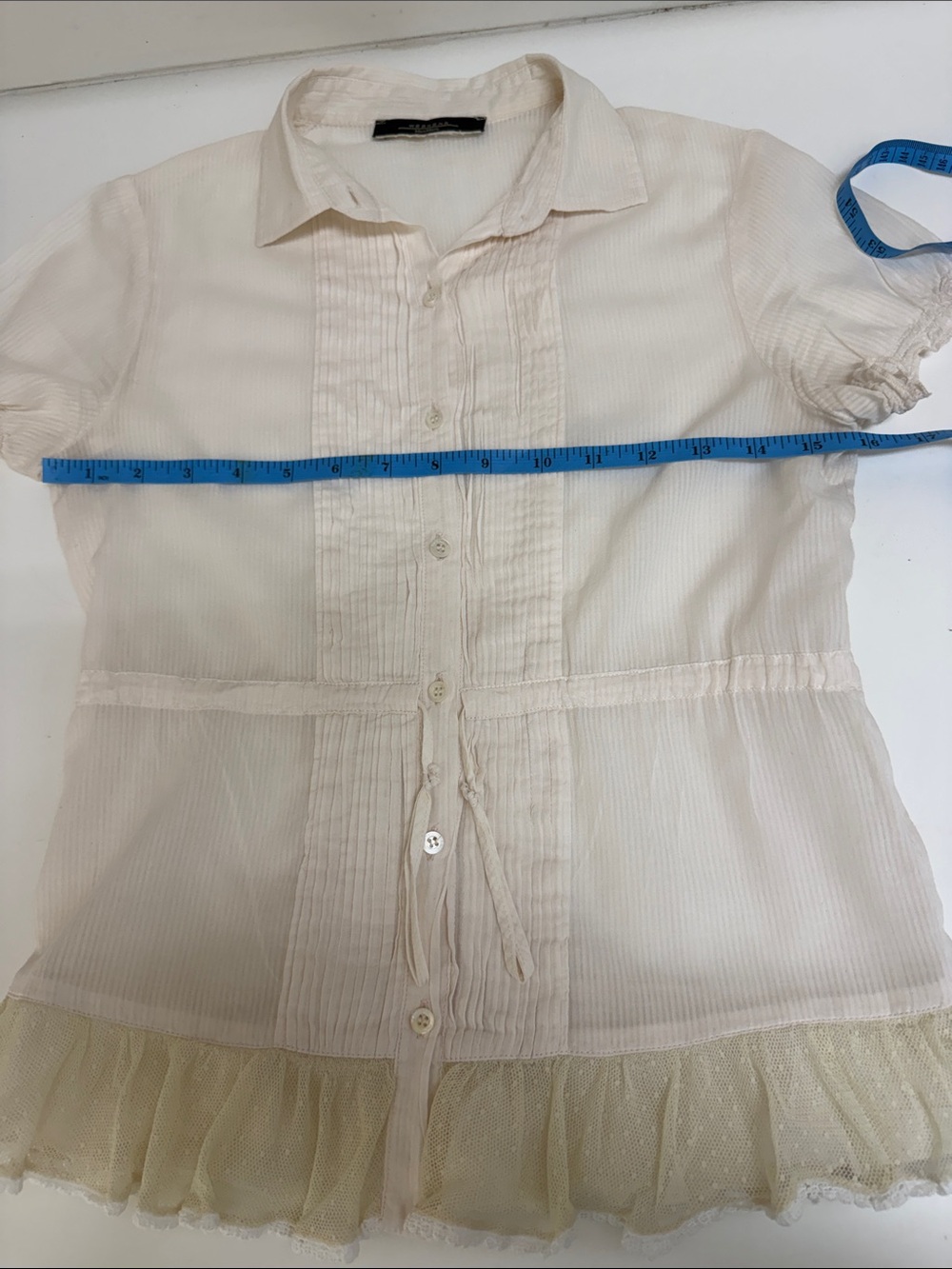 Max Mara Cream Short-Sleeve Button Front Top with Tulle Hem - Picture 6 of 9